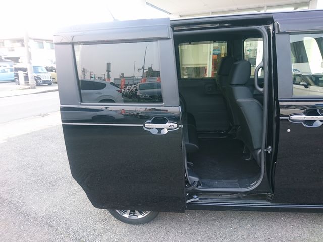 HONDA N BOX CUSTOM 2023 Image 31