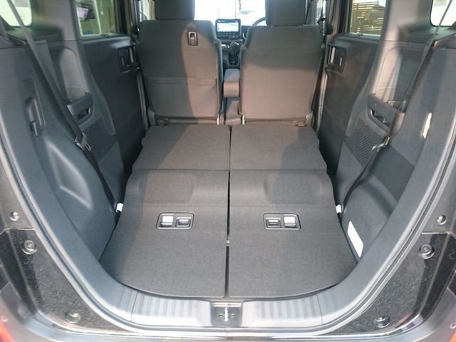 HONDA N BOX CUSTOM 2023 Image 31