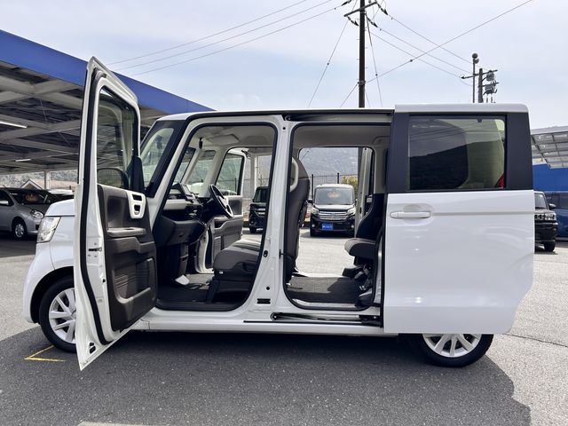 HONDA N BOX 2021 Image 31