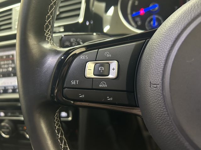 VOLKSWAGEN GOLF R 2015 Image 31