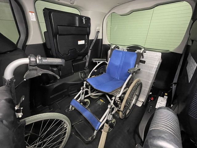 TOYOTA VOXY 2015 Image 31