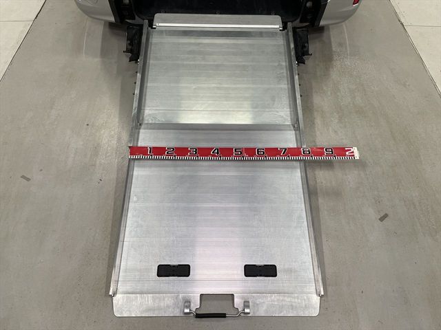 TOYOTA VOXY 2015 Image 31