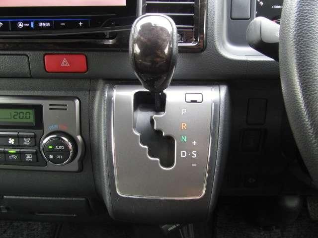 TOYOTA HIACE VAN 4WD 2018 Image 31