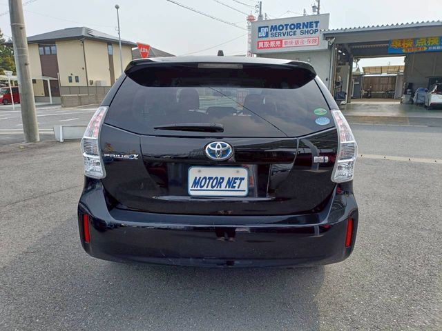 TOYOTA PRIUS ALPHA 2013 Image 31