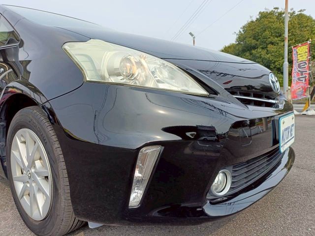 TOYOTA PRIUS ALPHA 2013 Image 31