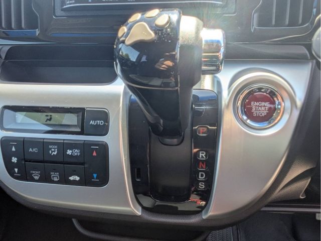 HONDA N-WGN CUSTOM 2015 Image 31