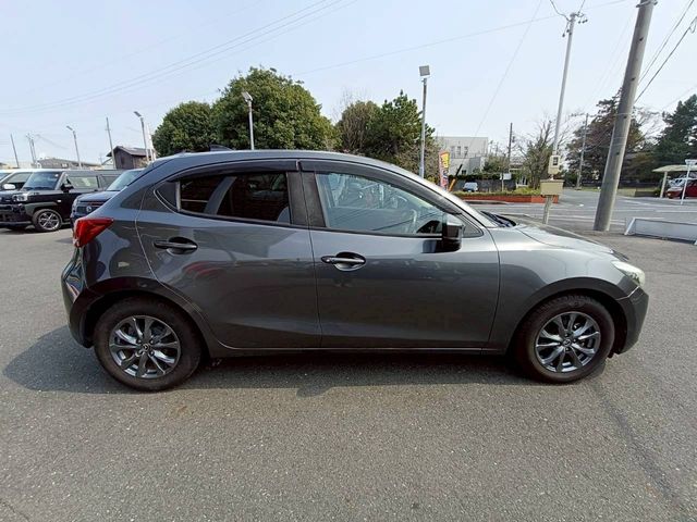 MAZDA DEMIO 2018 Image 31