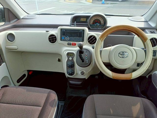TOYOTA SPADE 2015 Image 31
