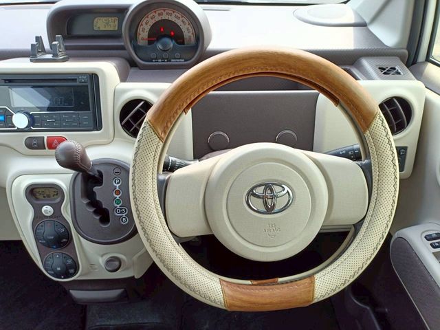 TOYOTA SPADE 2015 Image 31