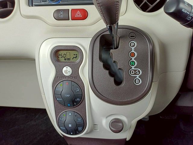 TOYOTA SPADE 2015 Image 31