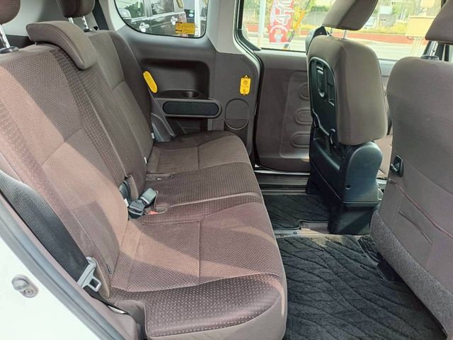 TOYOTA SPADE 2015 Image 31