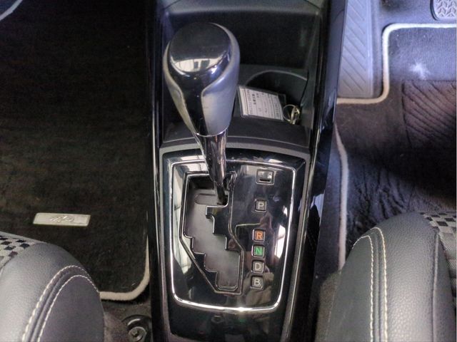 TOYOTA COROLLA FIELDER HYBR 2015 Image 31