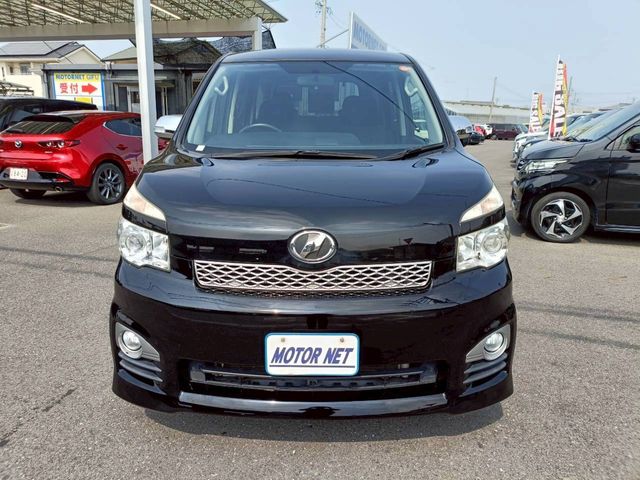 TOYOTA VOXY 2012 Image 31