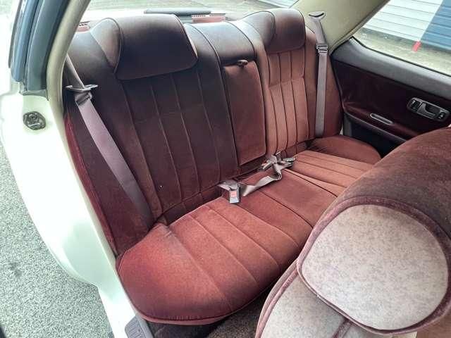 NISSAN LAUREL 1990 Image 31