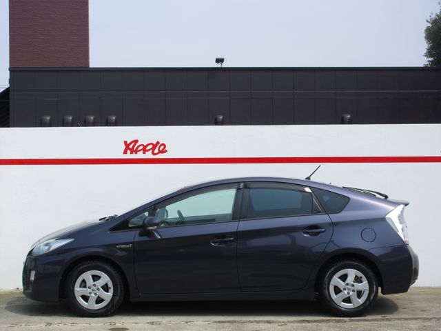 TOYOTA PRIUS 2011 Image 31