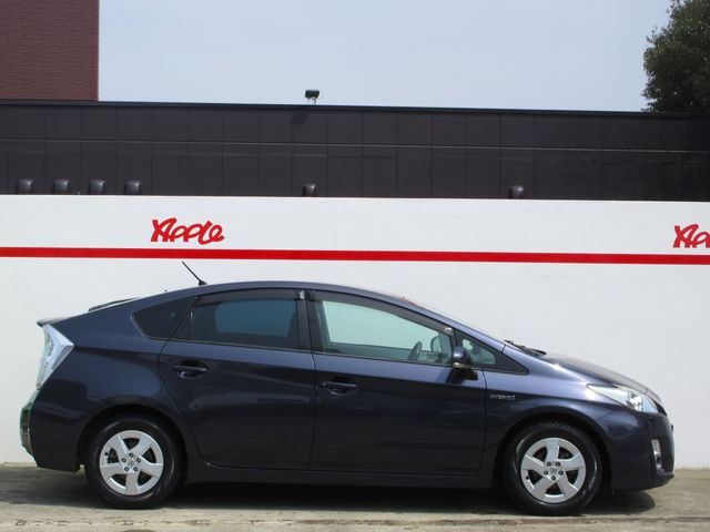 TOYOTA PRIUS 2011 Image 31