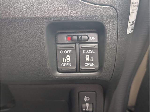 HONDA N BOX 2015 Image 31