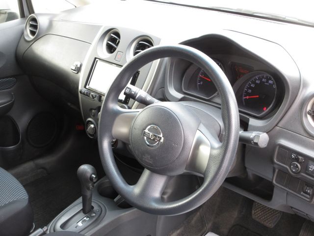 NISSAN NOTE 2012 Image 31