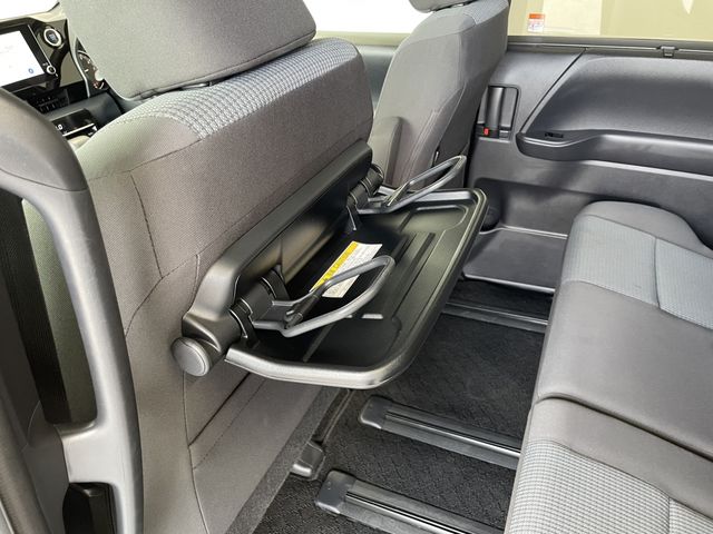 TOYOTA NOAH 2023 Image 31