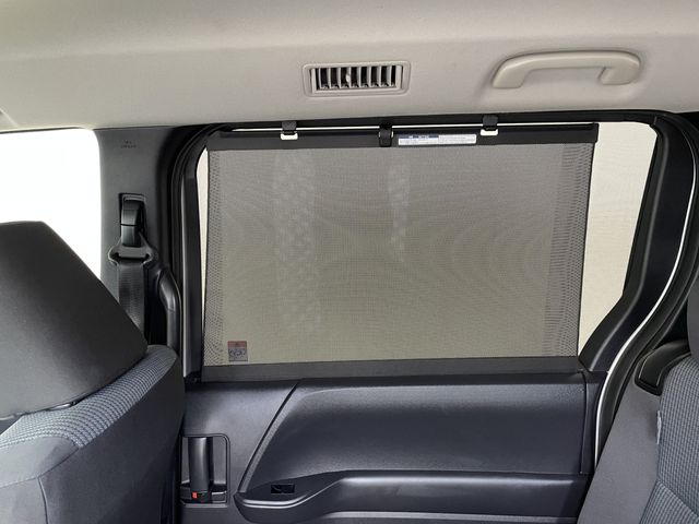 TOYOTA NOAH 2023 Image 31