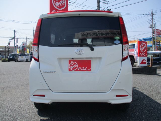 TOYOTA ROOMY 2018 Image 31