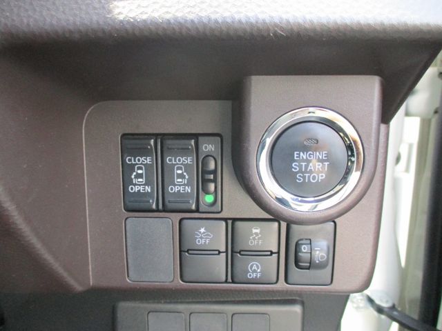 TOYOTA ROOMY 2018 Image 31