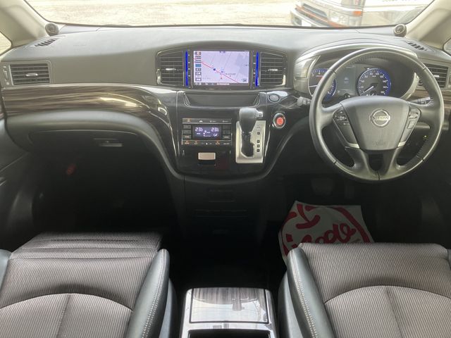 NISSAN ELGRAND 2017 Image 31