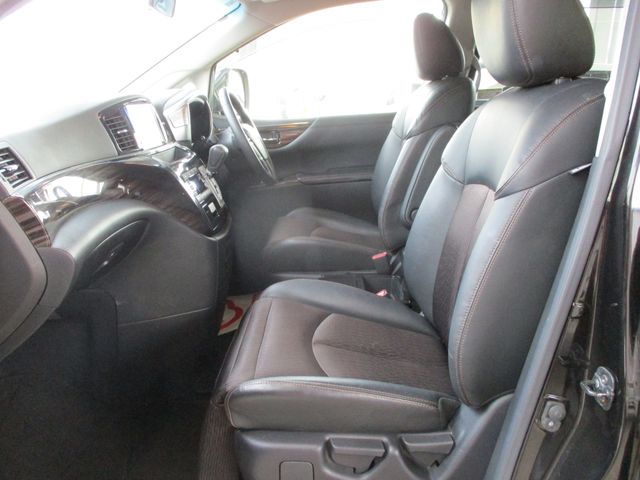 NISSAN ELGRAND 2017 Image 31