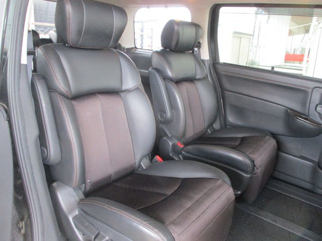 NISSAN ELGRAND 2017 Image 31