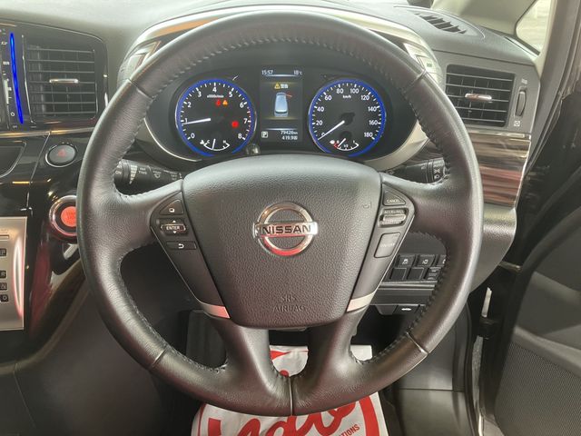 NISSAN ELGRAND 2017 Image 31