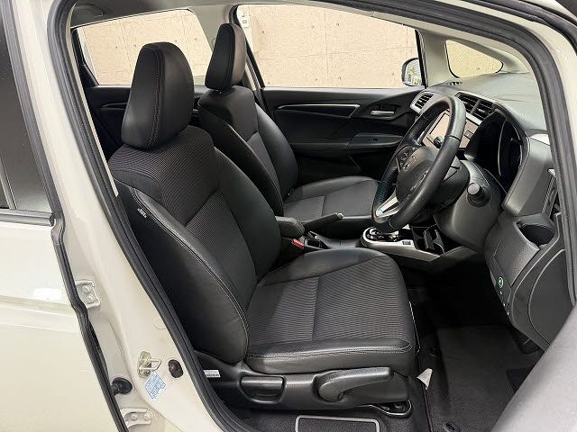 HONDA FIT HYBRID 2018 Image 31