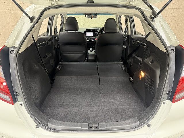 HONDA FIT HYBRID 2018 Image 31