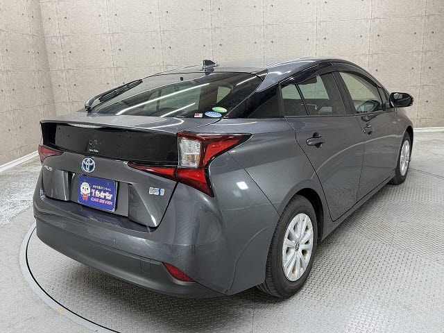 TOYOTA PRIUS 2020 Image 31