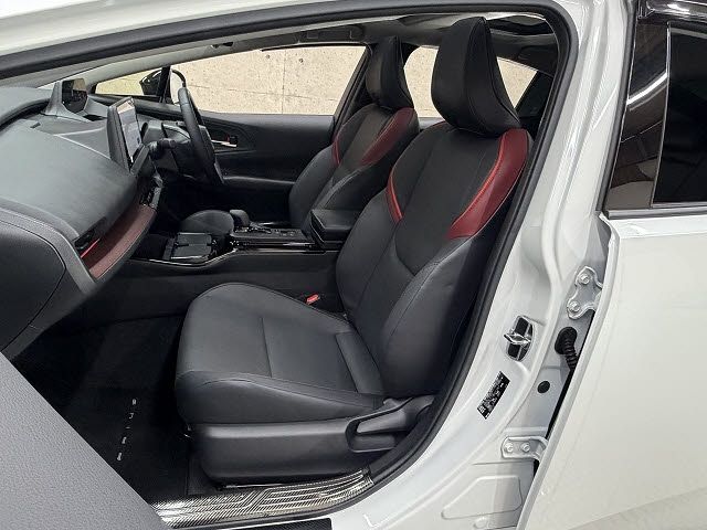 TOYOTA PRIUS PHV 2023 Image 31