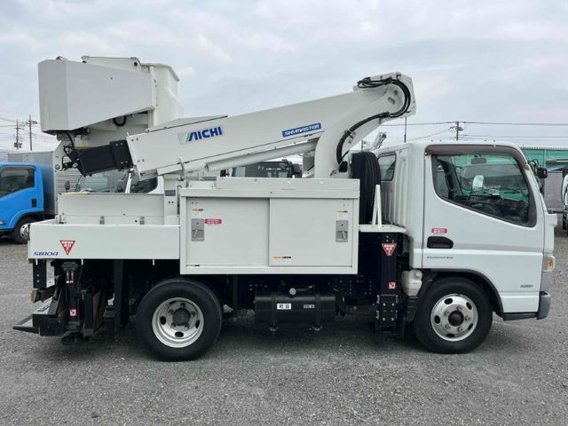 MITSUBISHI CANTER 2017 Image 31