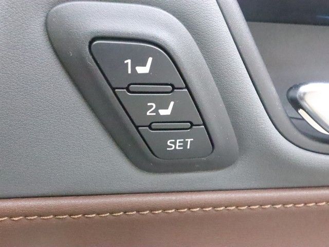 TOYOTA HARRIER 2WD 2021 Image 31