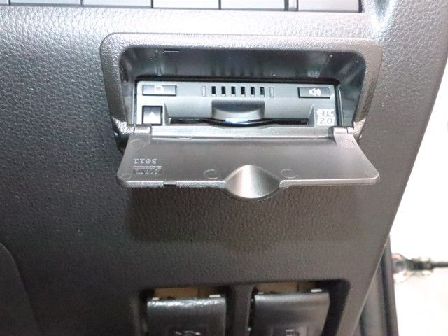 TOYOTA HARRIER 2WD 2021 Image 31