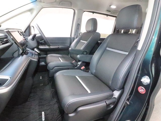 HONDA STEPWAGON E:HEV SPAD 2021 Image 31