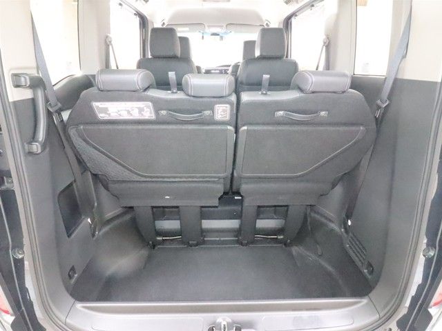 HONDA STEPWAGON E:HEV SPAD 2021 Image 31