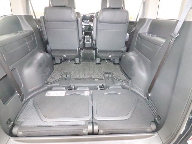 HONDA STEPWAGON E:HEV SPAD 2021 Image 31