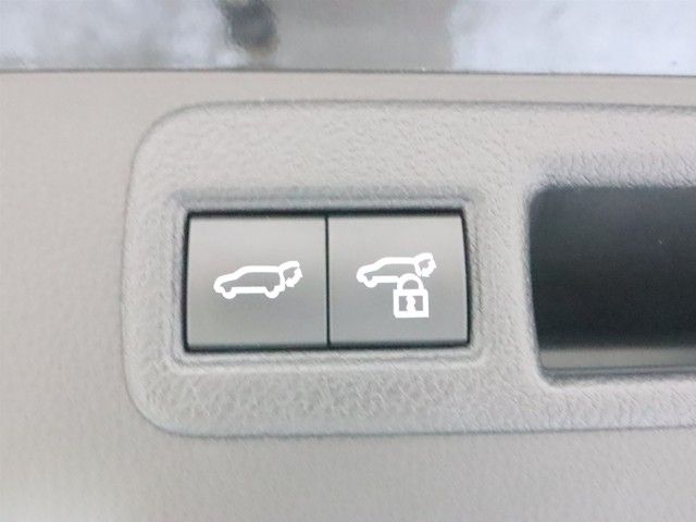 TOYOTA HARRIER HYBRID 2023 Image 31