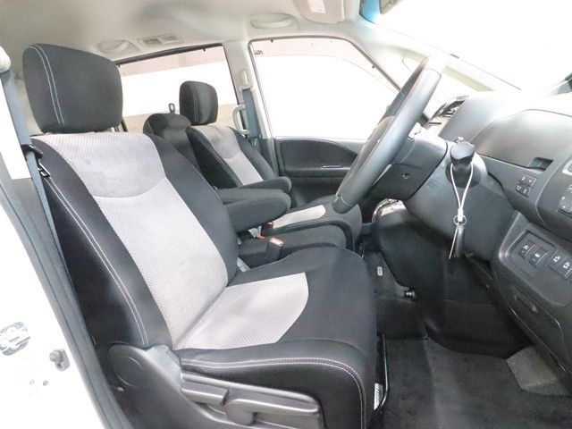 NISSAN SERENA  S-HYBRID 2015 Image 31