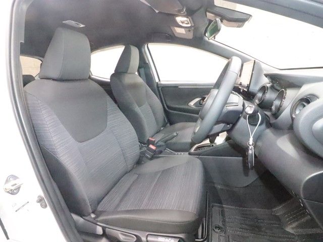 TOYOTA YARIS HYBRID 2023 Image 31