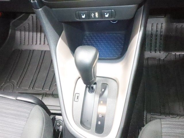 TOYOTA YARIS HYBRID 2023 Image 31