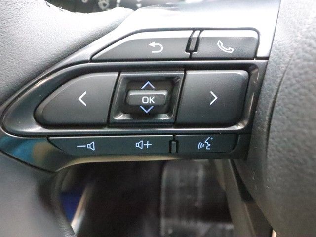 TOYOTA YARIS HYBRID 2023 Image 31