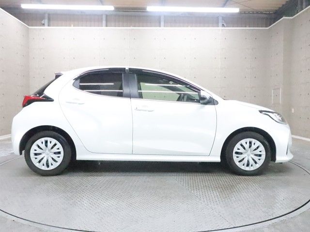 TOYOTA YARIS HYBRID 2023 Image 31