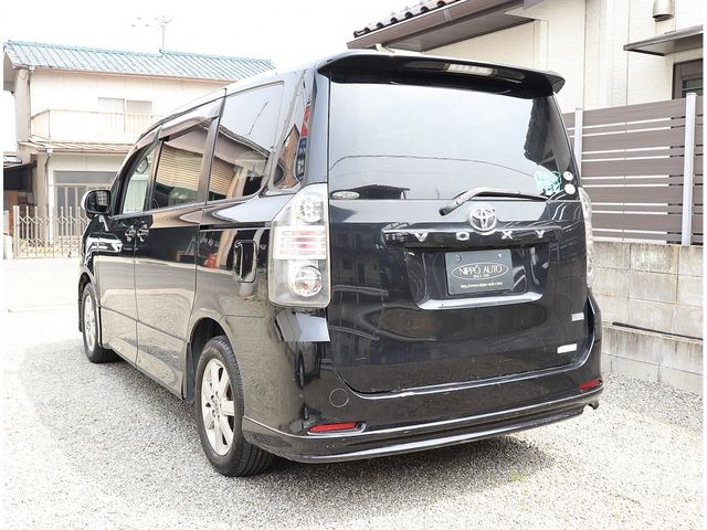 TOYOTA VOXY 2007 Image 31