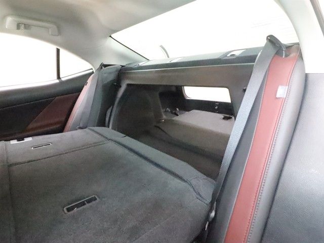 TOYOTA LEXUS IS300H 2017 Image 31