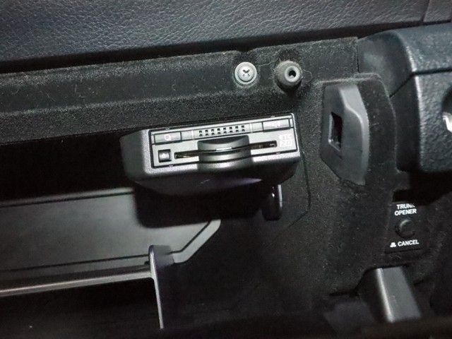 TOYOTA LEXUS IS300H 2017 Image 31