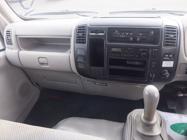 TOYOTA DYNA 2005 Image 31